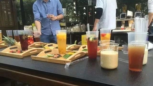 茶飲店/ 的營業(yè)額來自同行 你還在為競爭對手做貢獻(xiàn)嗎？