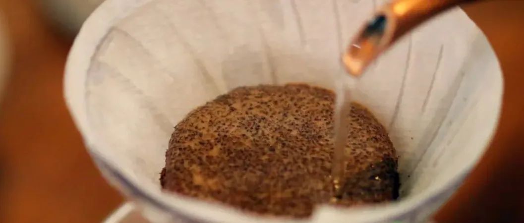 咖啡悶蒸應(yīng)該注入多少水才合適？