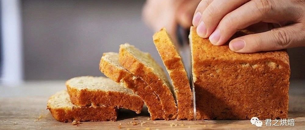 簡(jiǎn)單又香氣撲鼻的香蕉蛋糕！ | 視頻+圖文